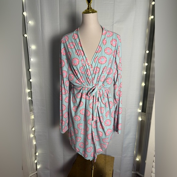 Sleep Junkie Blue and Pink Donut Print Robe with Tie Belt - Picture 1 of 7